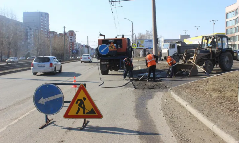 Более 65 тысяч квадратных метров дороги восстановят летом 2022 года в Барнауле