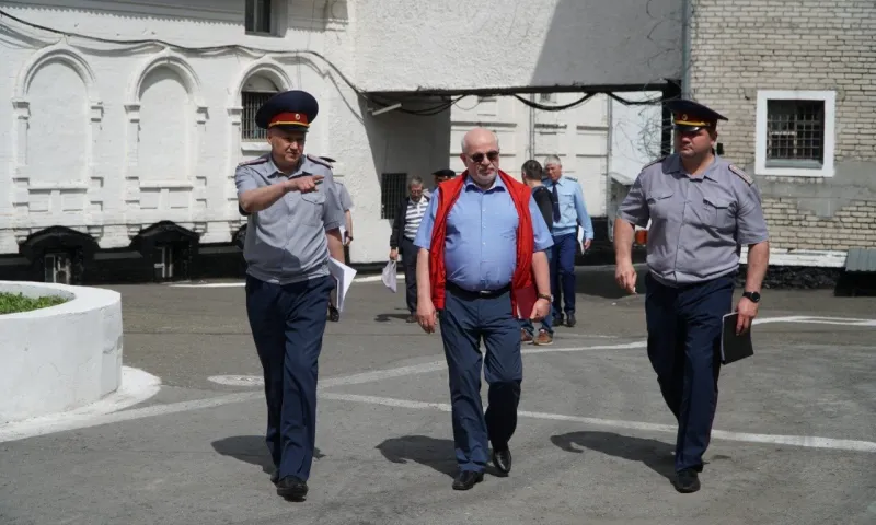 Учреждения УИС Алтайского края посетил председатель Совета по развитию гражданского общества и правам человека Михаил Федотов