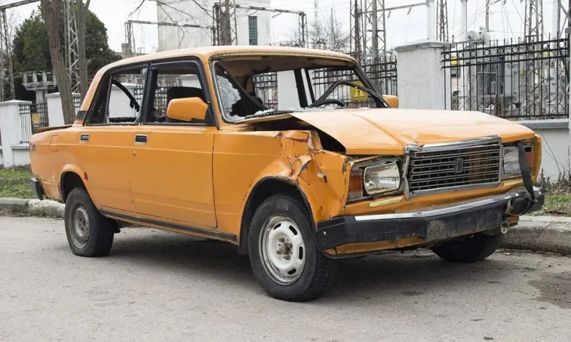 Жительница Новосибирска украла автомобиль, чтобы сдать его на металлолом