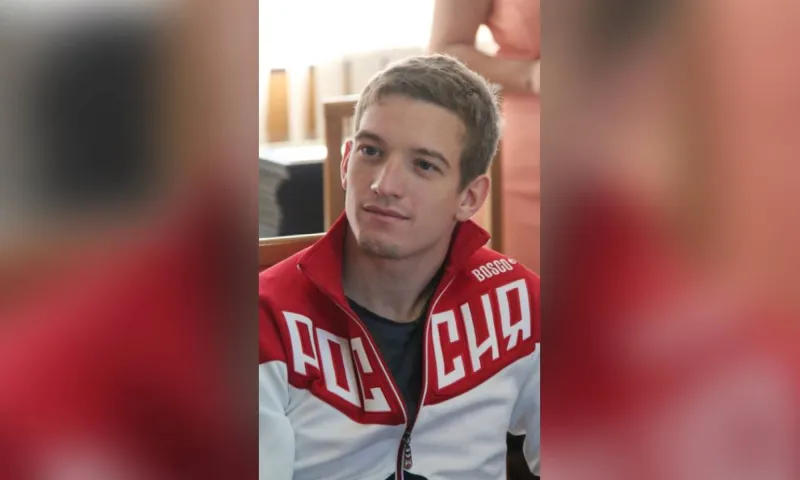 Алтайский паралимпиец Артём Логинов представил край на спортивном шествии выставки «Россия»