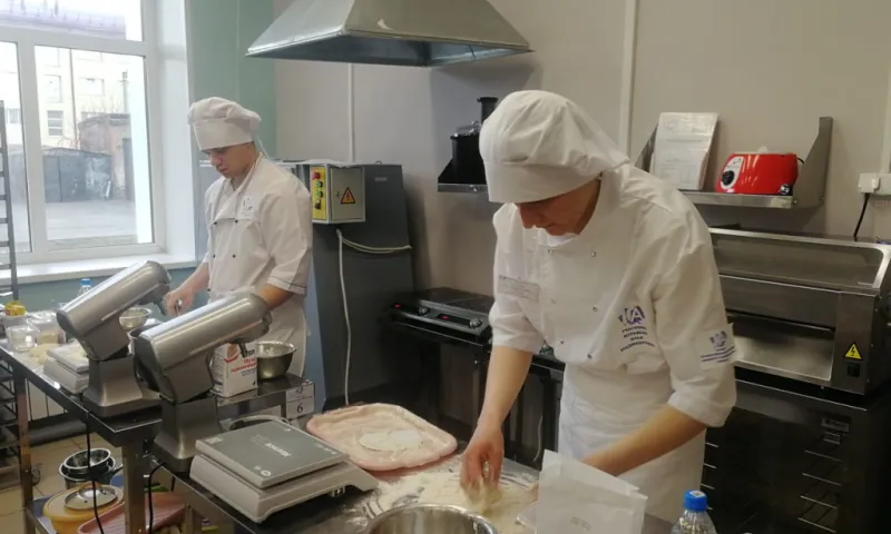 Студент из Немецкого национального района стал лучшим в конкурсе хлебопеков