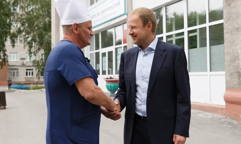 Виктор Томенко сообщил о новых выплатах медикам в Алтайском крае