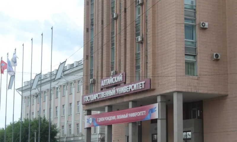 Стало известно, какие вузы Алтайского края выпускают самых востребованных специалистов