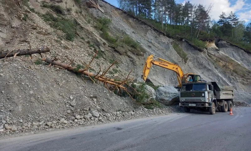 Временно ограничено движение на Чемальском тракте в Республике Алтай
