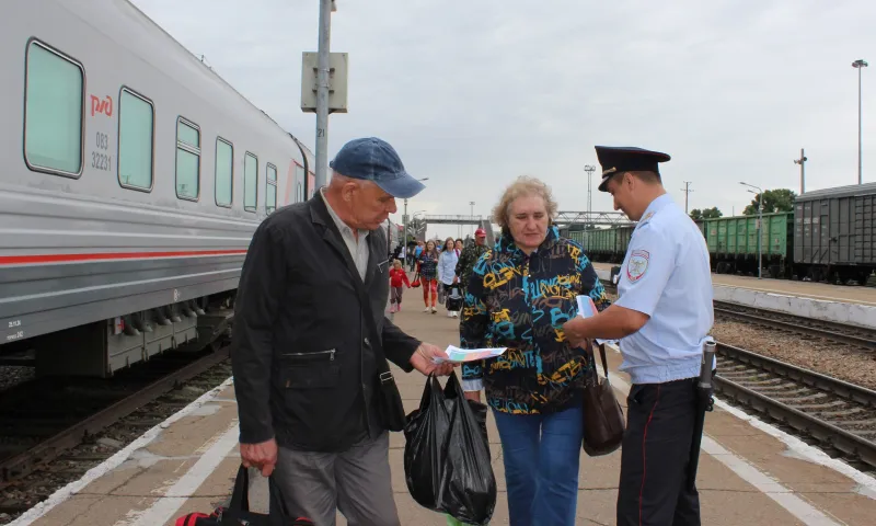 Более 5800 административных нарушений пресекли с 2022 года сотрудники транспортной полиции Алтайского края