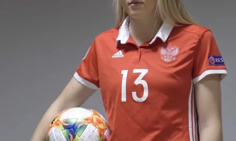 Футболистка из Алтайского края выиграла бронзовую медаль женской Суперлиги