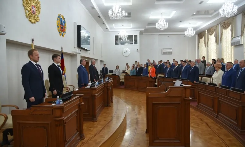В АКЗС предложили начинать сессии парламента с гимна России