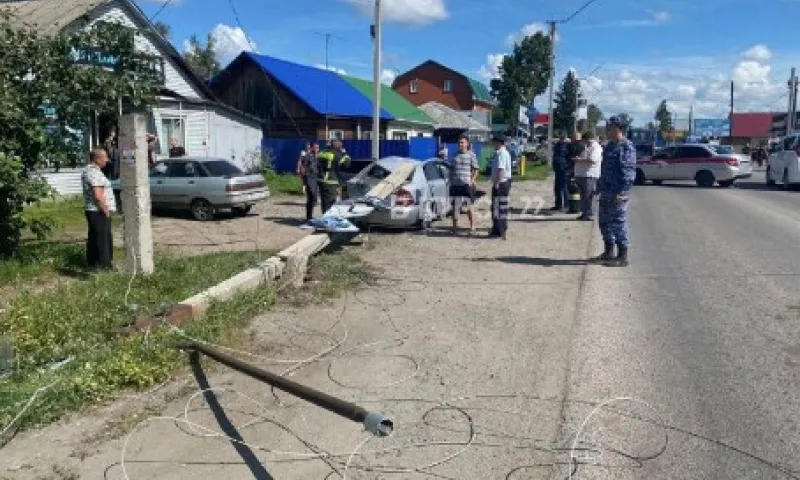 ДТП с фонарным столбом произошло в одном из сел Алтайского края