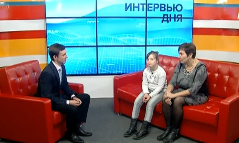 Девочка с синдромом Дауна успешно учится в обычной барнаульской гимназии