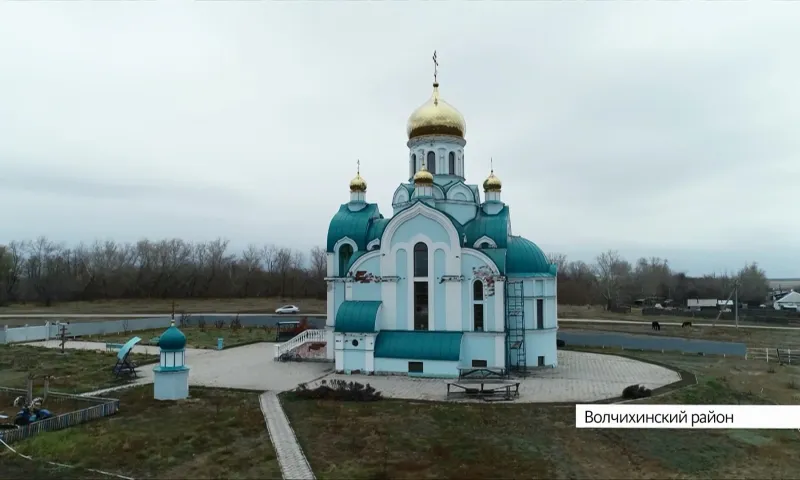 Уроженка Алтайского края оставила бизнес в другом регионе ради строительства церкви в родном селе
