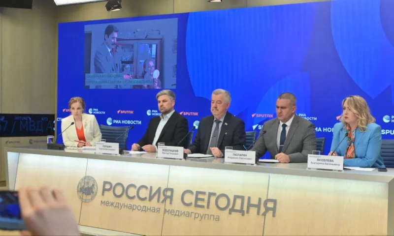 Центр «ВОИН» совместно с Минкультуры России и телеканалом RT представил просветительский проект «ВОИН.КИНО»
