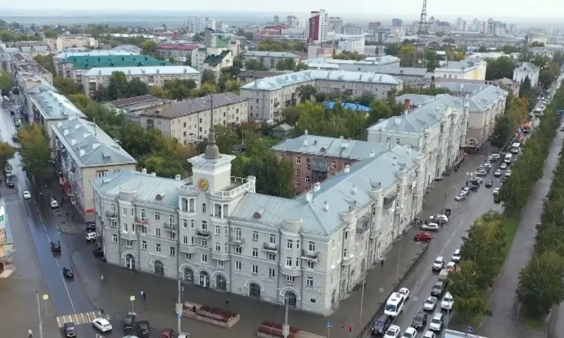 Жителям Алтайского края предлагают проголосовать в конкурсе детских рисунков