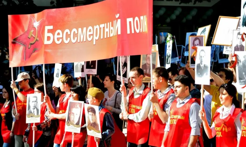 Губернатор Алтайского края обсудил организацию «Бессмертного полка» в 2022 году