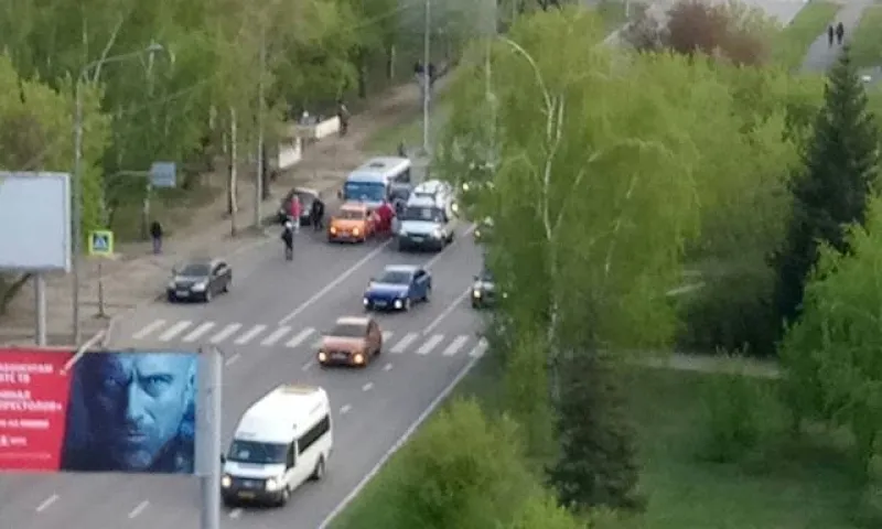 Водителю автобуса стало плохо за рулем в Барнауле