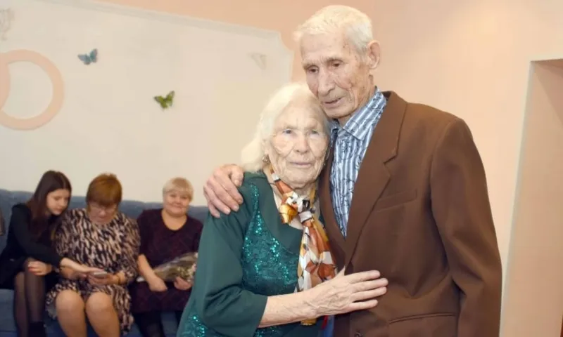 Супружеская пара из Алейска отметила 70-летие совместной жизни