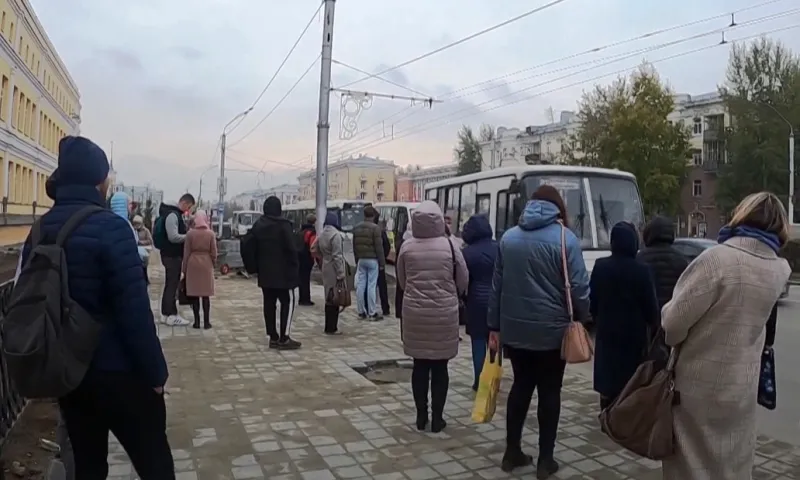 Власти Барнаула взяли на контроль ещё двух проблемных перевозчиков