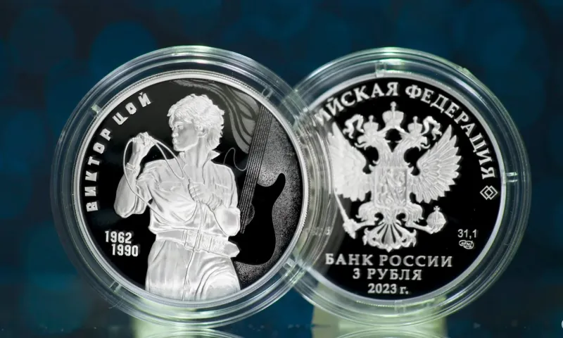 Банк России выпустил памятную монету с Виктором Цоем