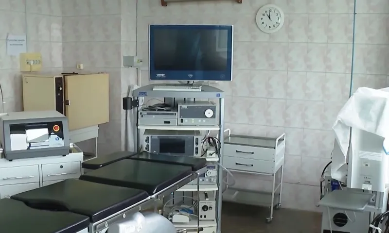 Новый аппарат для дробления камней установили в алтайском медцентре