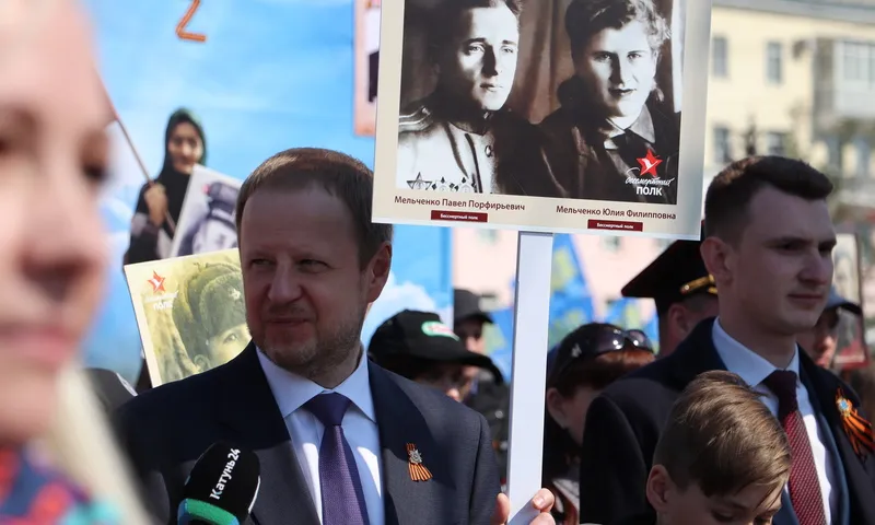 Виктор Томенко принял участие в шествии «Бессмертного полка»