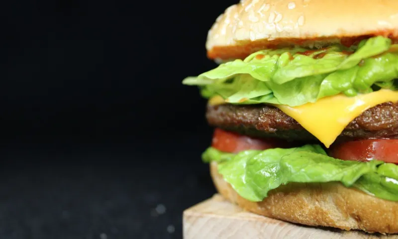 McDonald's подал заявки на регистрацию трех новых брендов в России