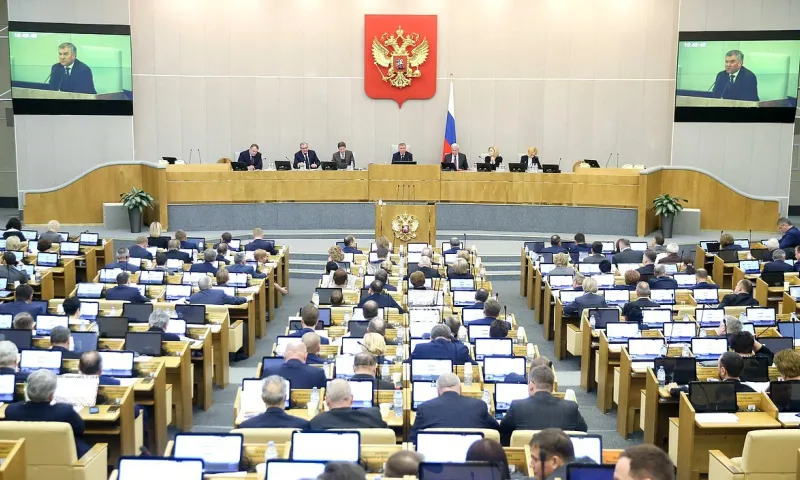 Госдума приняла во втором чтении законопроект о доступе родственников в реанимацию