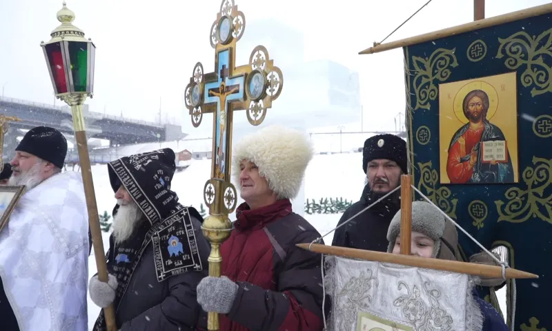 Почти 50 иорданей и прорубей. Рассказываем, как в Барнауле празднуют Крещение Господне