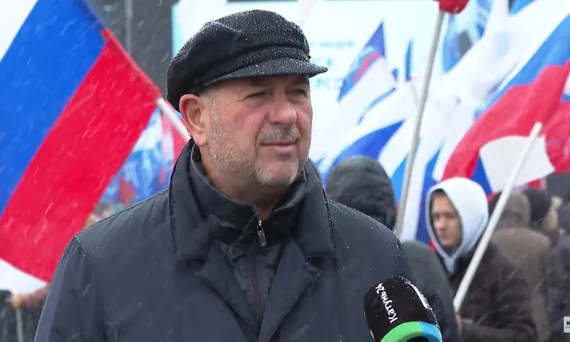 «Уже сегодня очевидно, что Майдан на Украине провалился». Председатель координационного совета общероссийских ветеранских организаций Алтайского края Сергей Завалихин от лица организации отметил, что они горячо приветствуют результаты референдумов