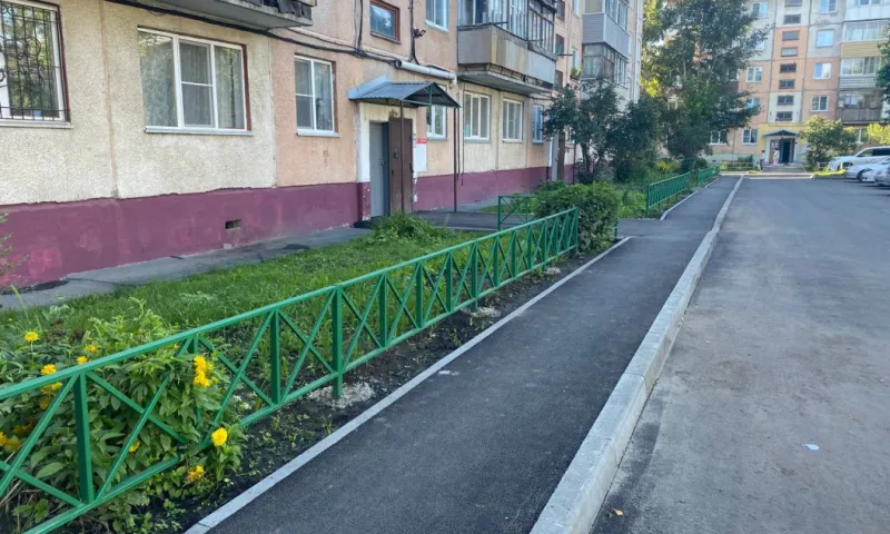 56 дворов ремонтируют в Барнауле