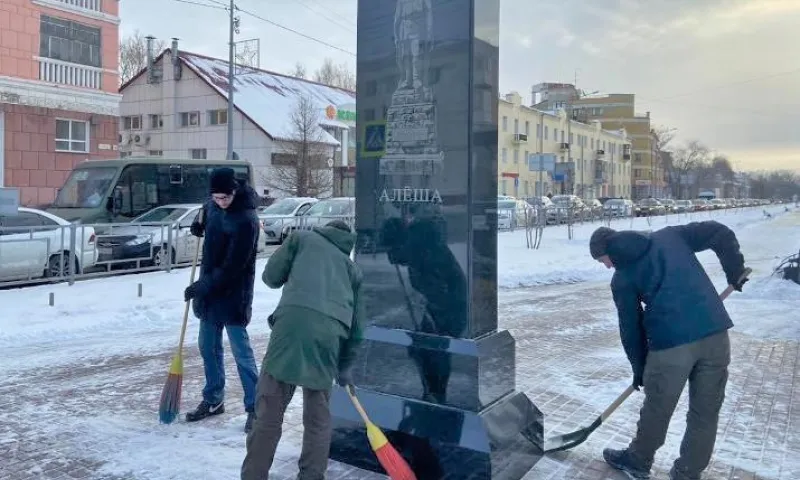 Мемориалы и памятные знаки приводят в порядок в Барнауле