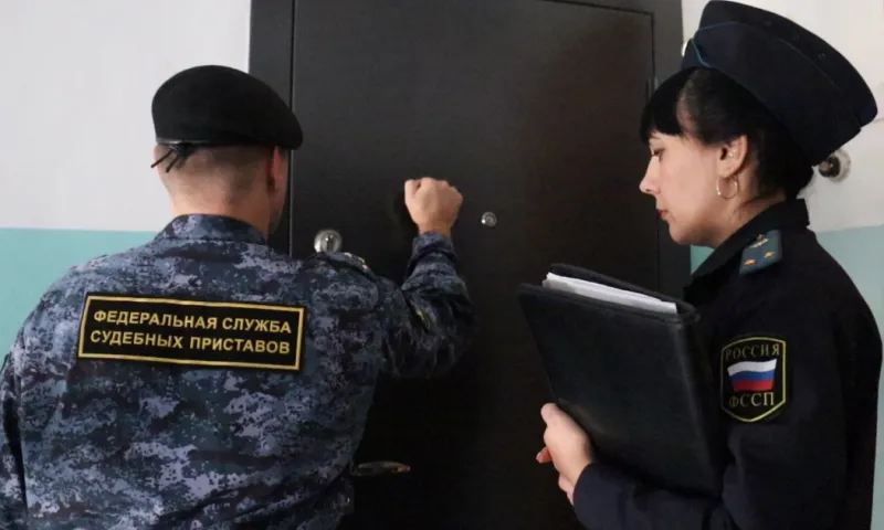 Задолжавшего по алиментам барнаульца нашли при помощи камер