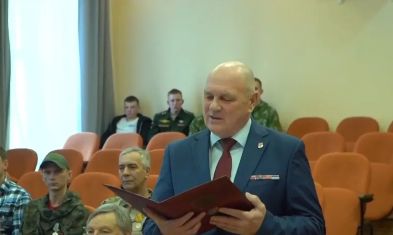 Первые удостоверения ветеранов боевых действий получили бойцы ЧВК «Вагнер» в Барнауле