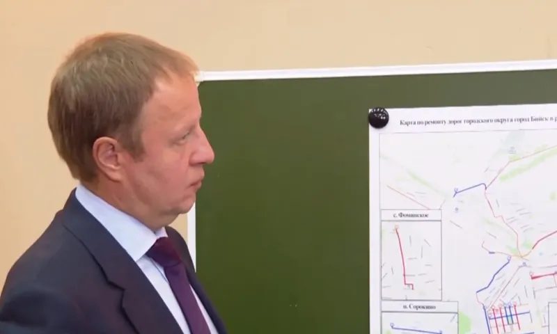 Виктор Томенко проверил состояние дорожной сети Бийска и её готовность к зиме