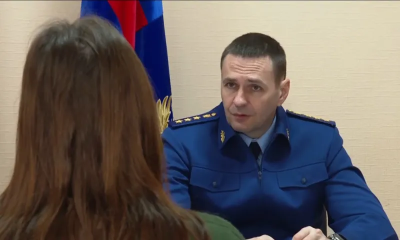Заместитель Генерального прокурора России Дмитрий Демешин провел личный прием граждан в Новоалтайске