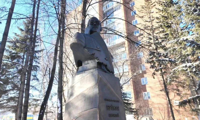 Памятник советскому разведчику откроют в Барнауле