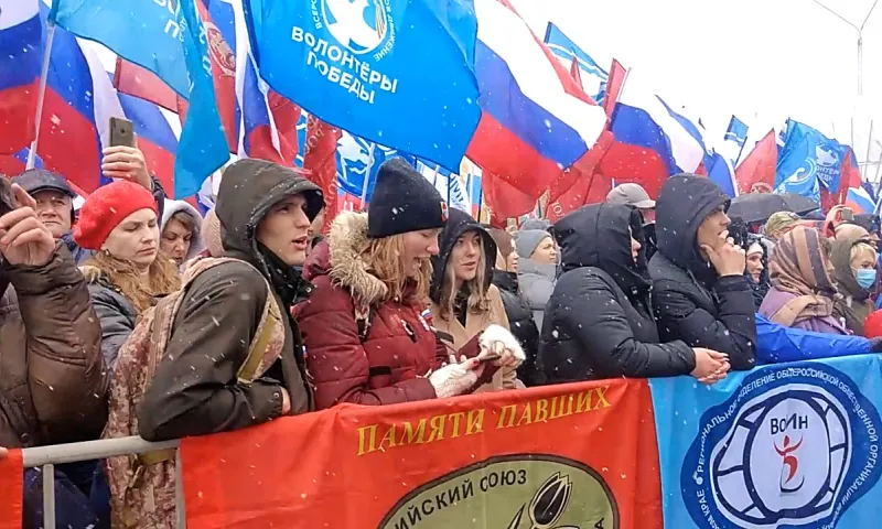 Митинг-концерт #МыВместе проходит в Барнауле