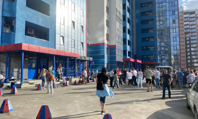 Жителей барнаульского многоквартирного дома на Пролетарской, 150 эвакуировали из-за угрозы обрушения