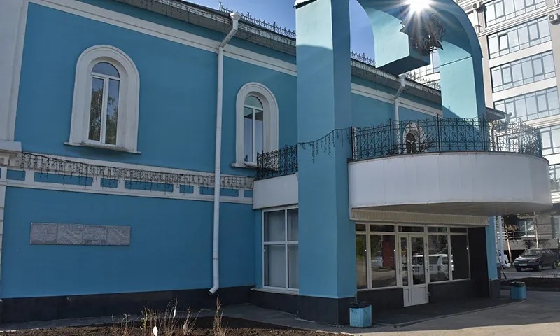 В Барнауле рядом с Дворцом бракосочетания высадили «Сад памяти»