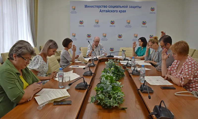 Уникальное медицинское оборудование и препараты закупят в Алтайском крае