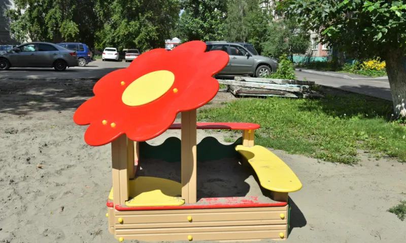 Почти 30 дворов отремонтировали в Барнауле 