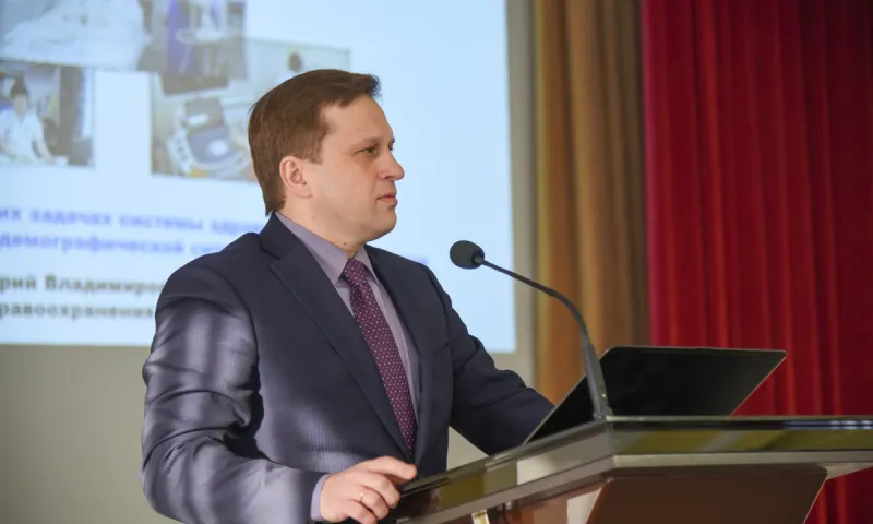 «Не для слабонервных»: глава алтайского Минздрава Попов готов лично проводить экскурсии по ковидным госпиталям