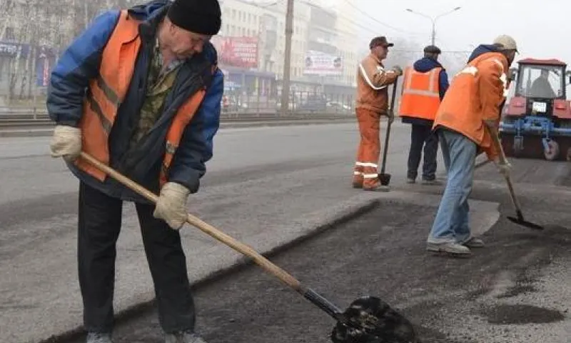 Дороги, поврежденные во время зимних аварий, отремонтируют в Барнауле