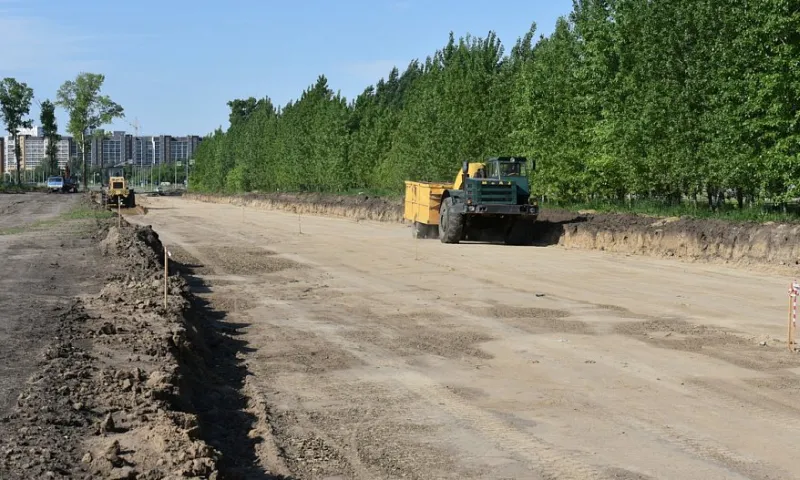 Новую дорогу по улице Солнечная поляна строят в Барнауле
