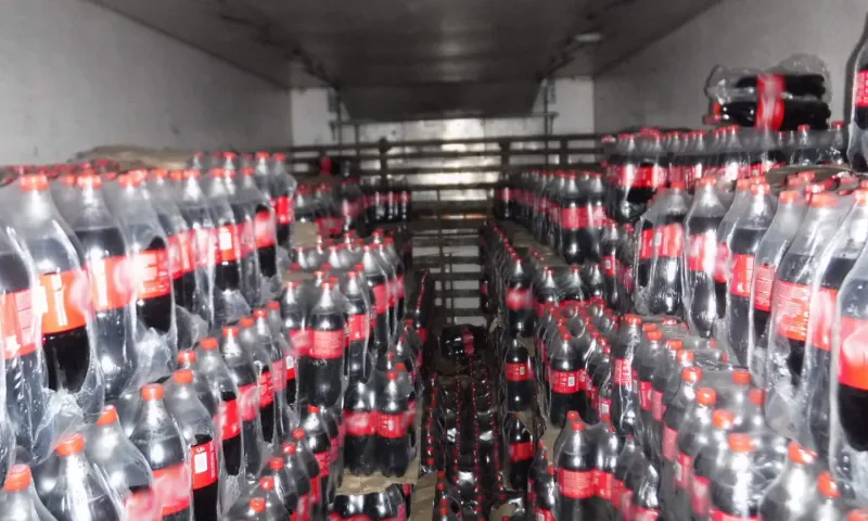 Крупную партию газировки пытались незаконно ввезти в Алтайский край