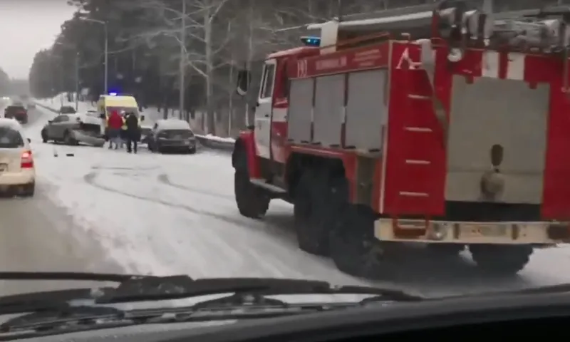 Жесткое ДТП произошло на одной из дорог Барнаула