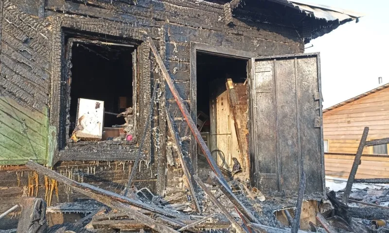Пожилая женщина и 15-летний ребёнок погибли при пожаре в Рубцовске