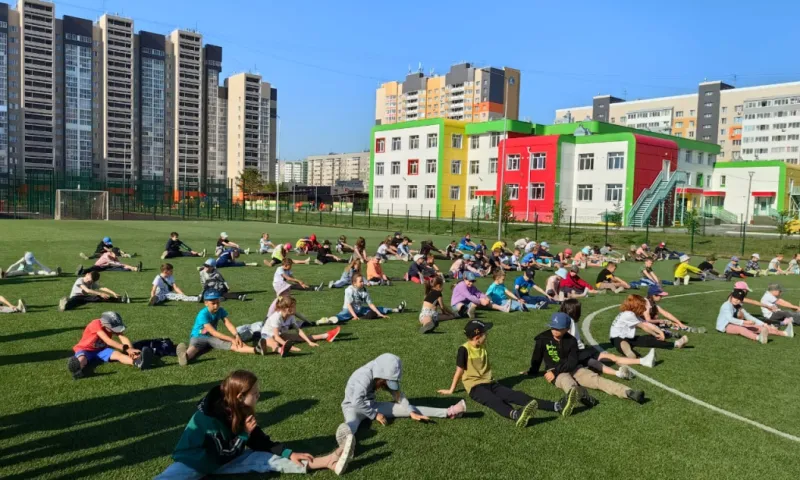 Пришкольные лагеря начали работу в Барнауле