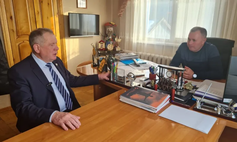 Одно из крупнейших хозяйств Алтайского края завершает подготовку техники к посевной