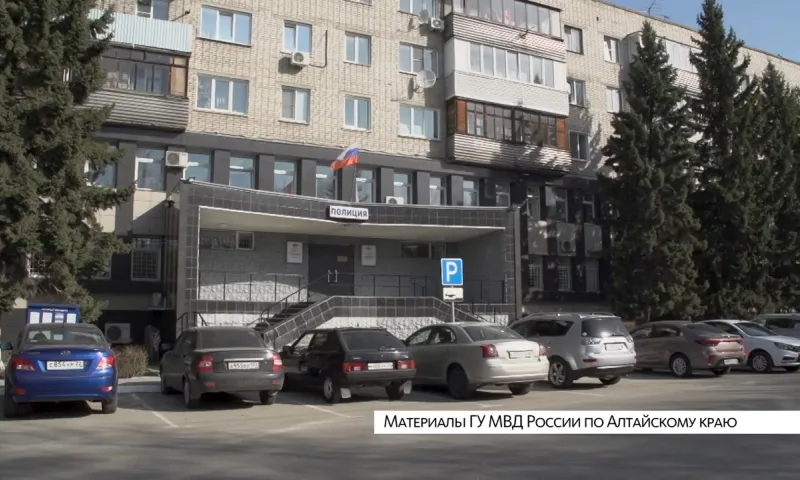 Телефонного мошенника задержали в Барнауле