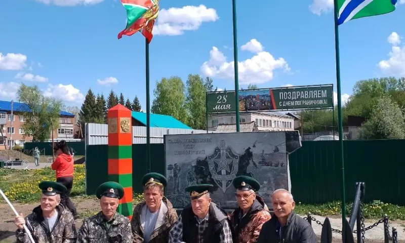 Памятник воинам-пограничникам открыли в селе Алтайского края