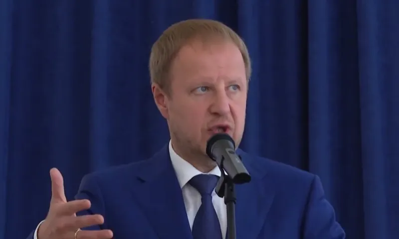 Губернатор Виктор Томенко посетил первое заседание Общественной палаты 8-го состава